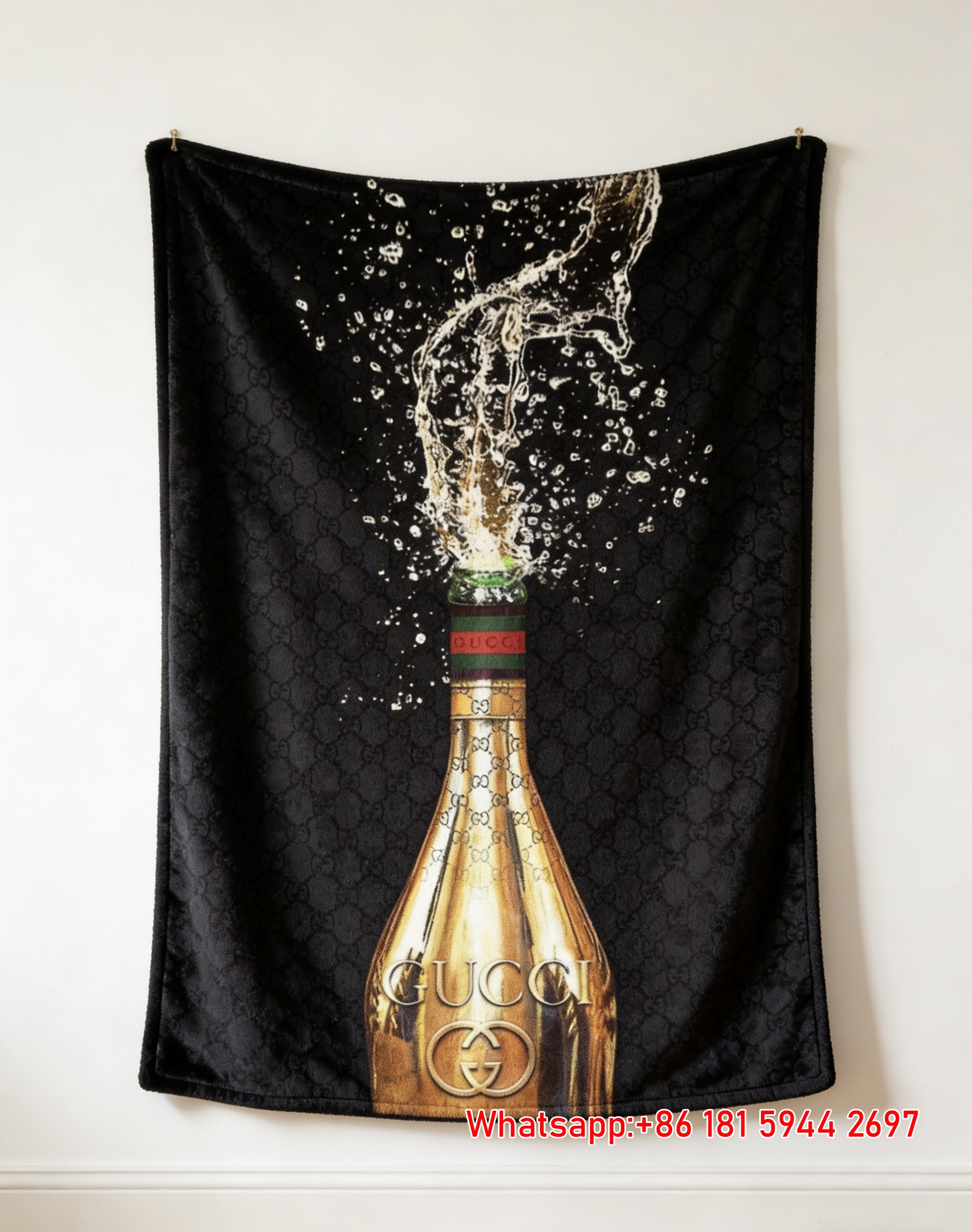 Luxury Monogram Fleece throw Blanket Gucci x Coca-Cola Fleece Wall Tapestry IMG_2698